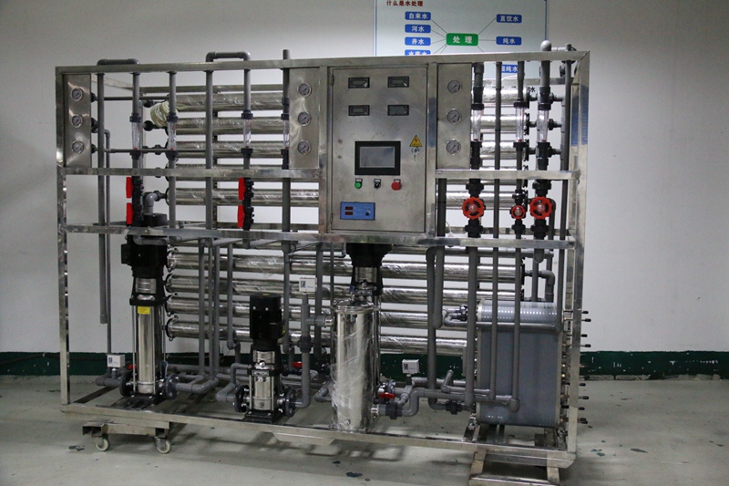 苏州华彬生物科技有限公司   2.5吨二级反渗透+EDI  超纯水设备
